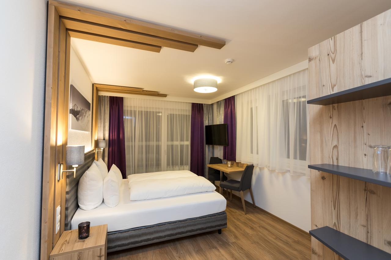 Double Room with Balcony,534614739:JPEG