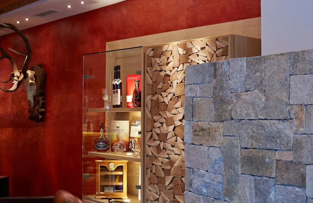 Hotel Tirol-1