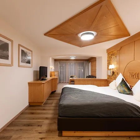 Hotel Tirol-3